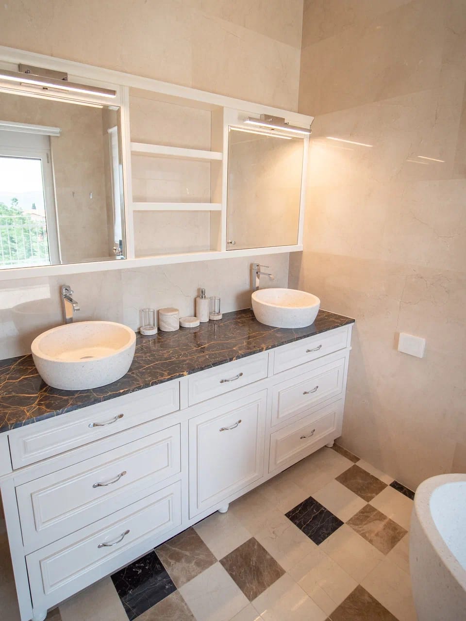 Image of Villa - 6 Bedrooms - 2 Bathrooms for Sale in Tivat-Mrcevac-Montenegro, Image 31